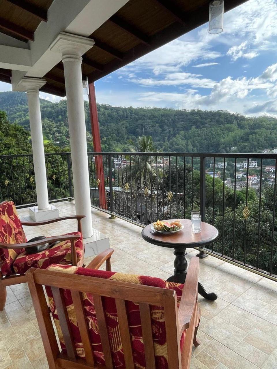 Kandyan View Homestay -Foreign Екстер'єр фото